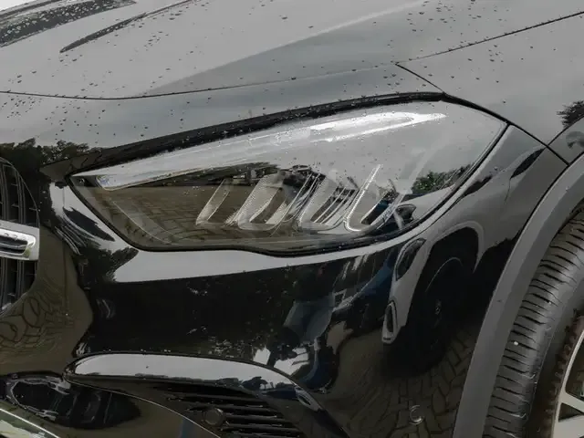 Mercedes-Benz GLA 180