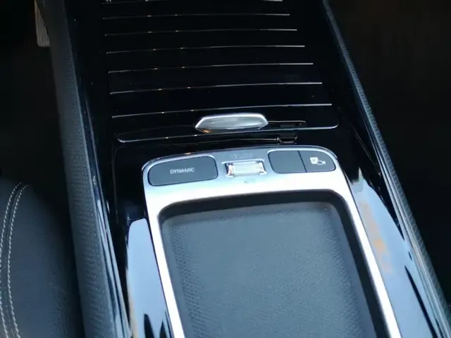 Mercedes-Benz GLB 180