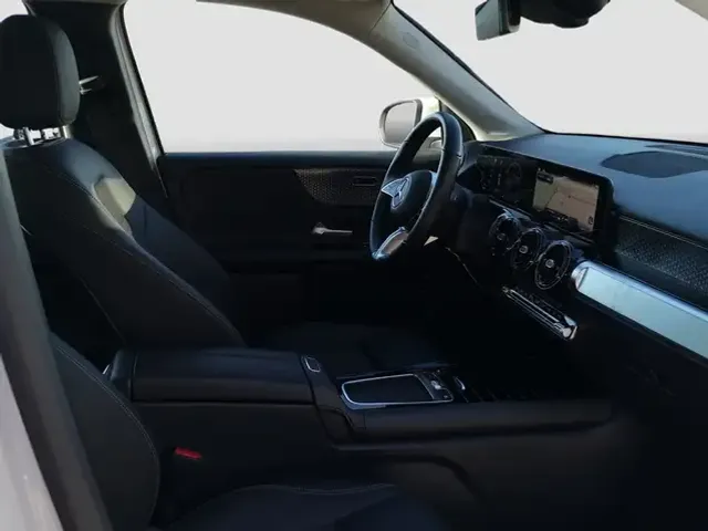 Mercedes-Benz GLB 180