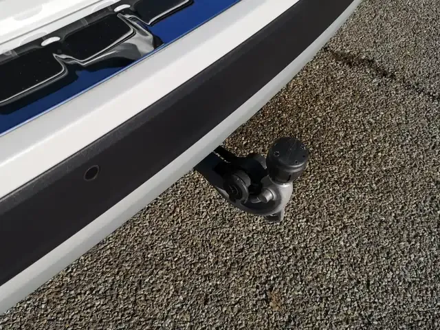 Mercedes-Benz GLB 180