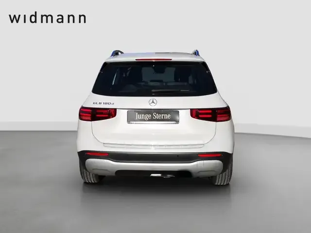 Mercedes-Benz GLB 180