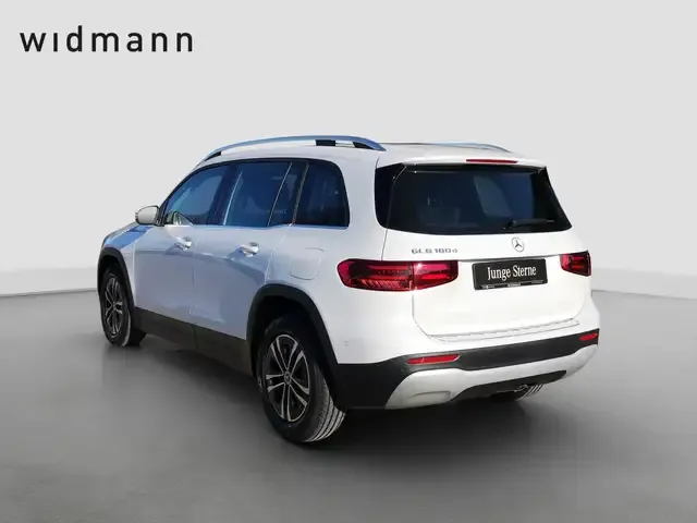 Mercedes-Benz GLB 180