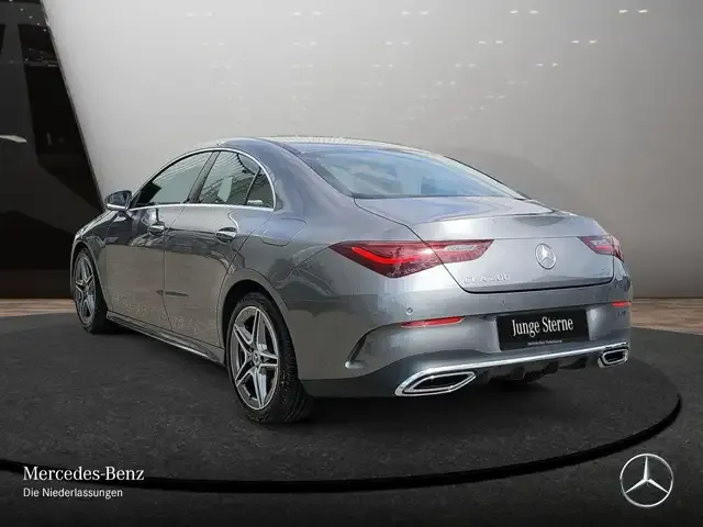 Mercedes-Benz CLA 200