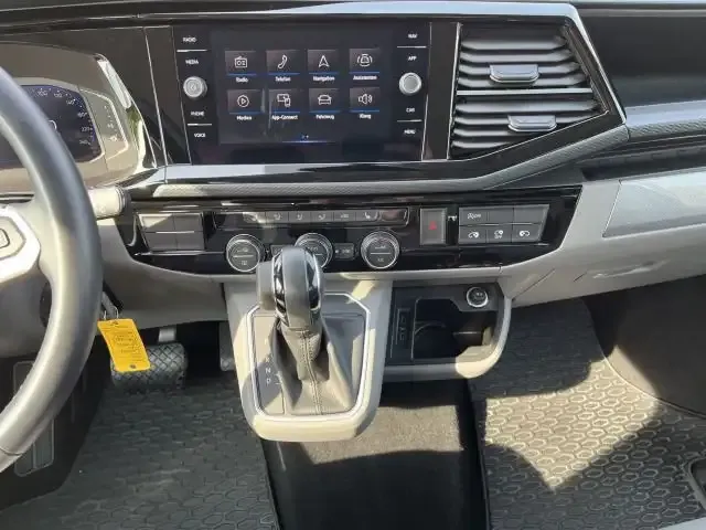 Volkswagen T6.1 Caravelle