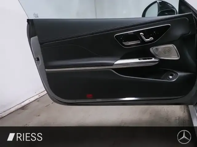 Mercedes-Benz CLE 300