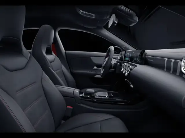 Mercedes-Benz CLA 45 AMG