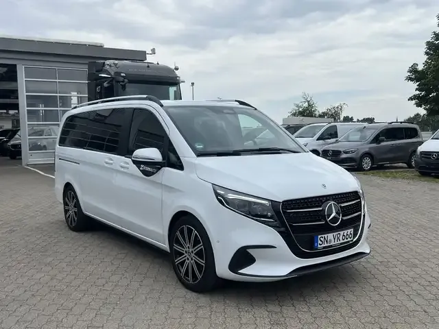 Mercedes-Benz V 250