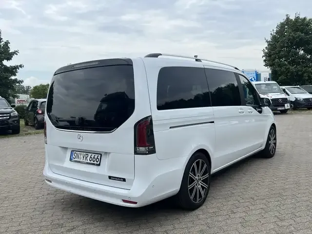 Mercedes-Benz V 250