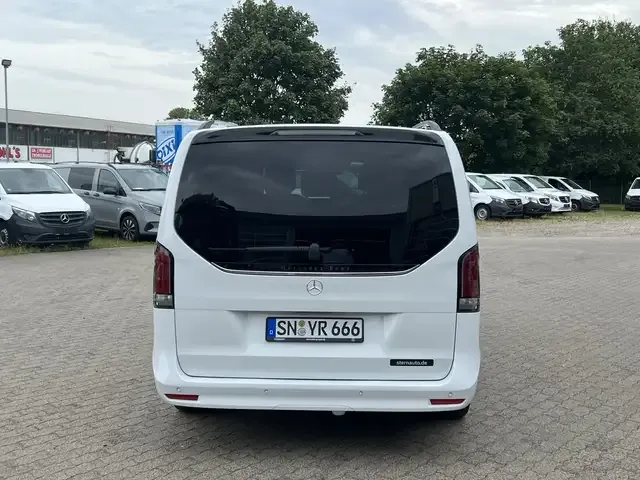 Mercedes-Benz V 250