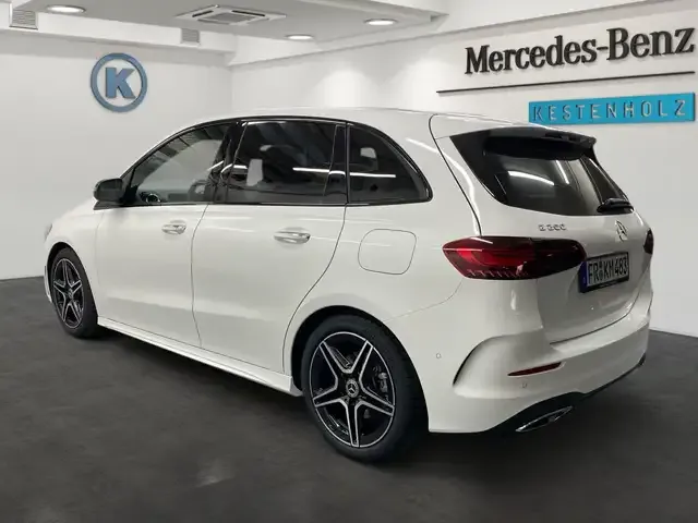 Mercedes-Benz B 200