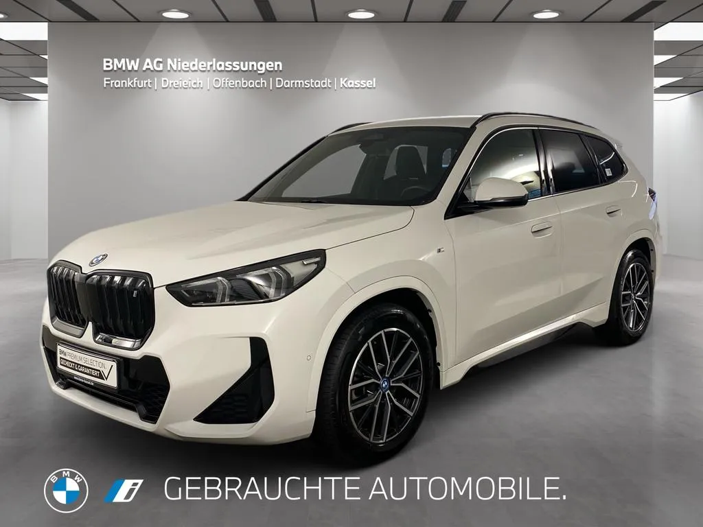 BMW iX1