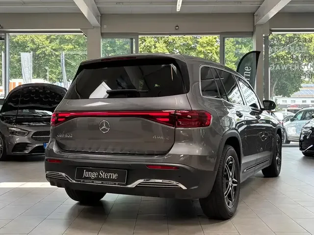 Mercedes-Benz EQB 300