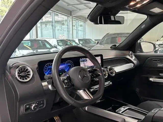 Mercedes-Benz EQB 300