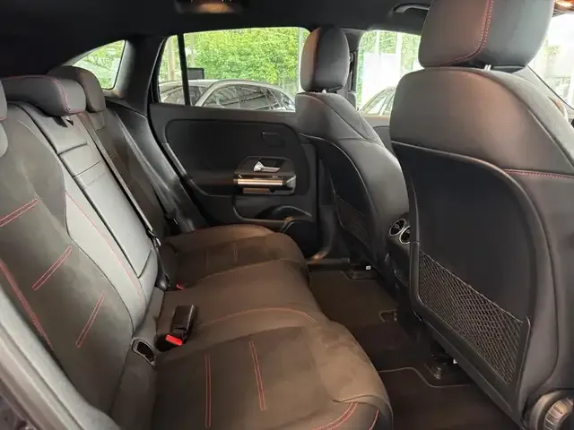 Mercedes-Benz EQA 300