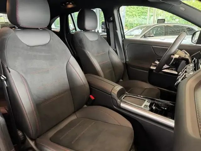 Mercedes-Benz EQA 300