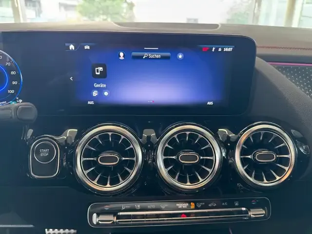 Mercedes-Benz EQA 300