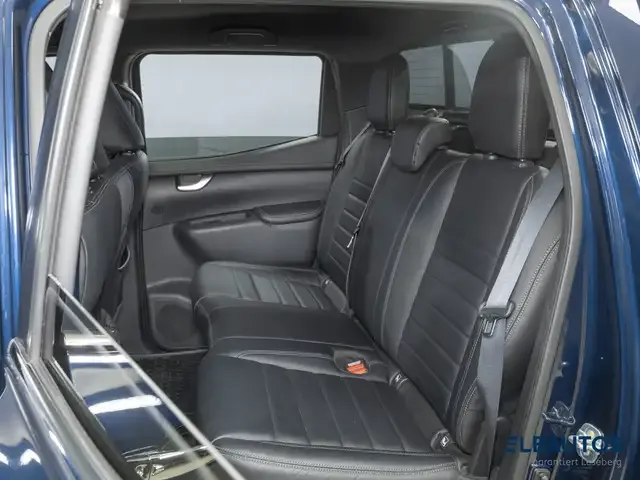 Mercedes-Benz X 250