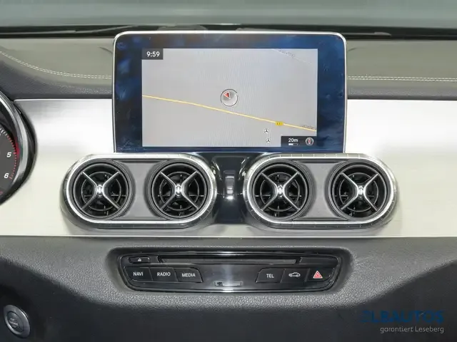 Mercedes-Benz X 250