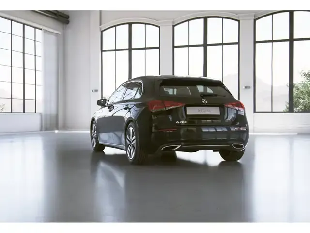 Mercedes-Benz A 200