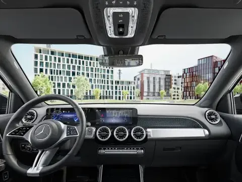 Mercedes-Benz EQB 300