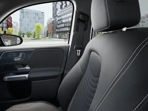 Mercedes-Benz EQB 300