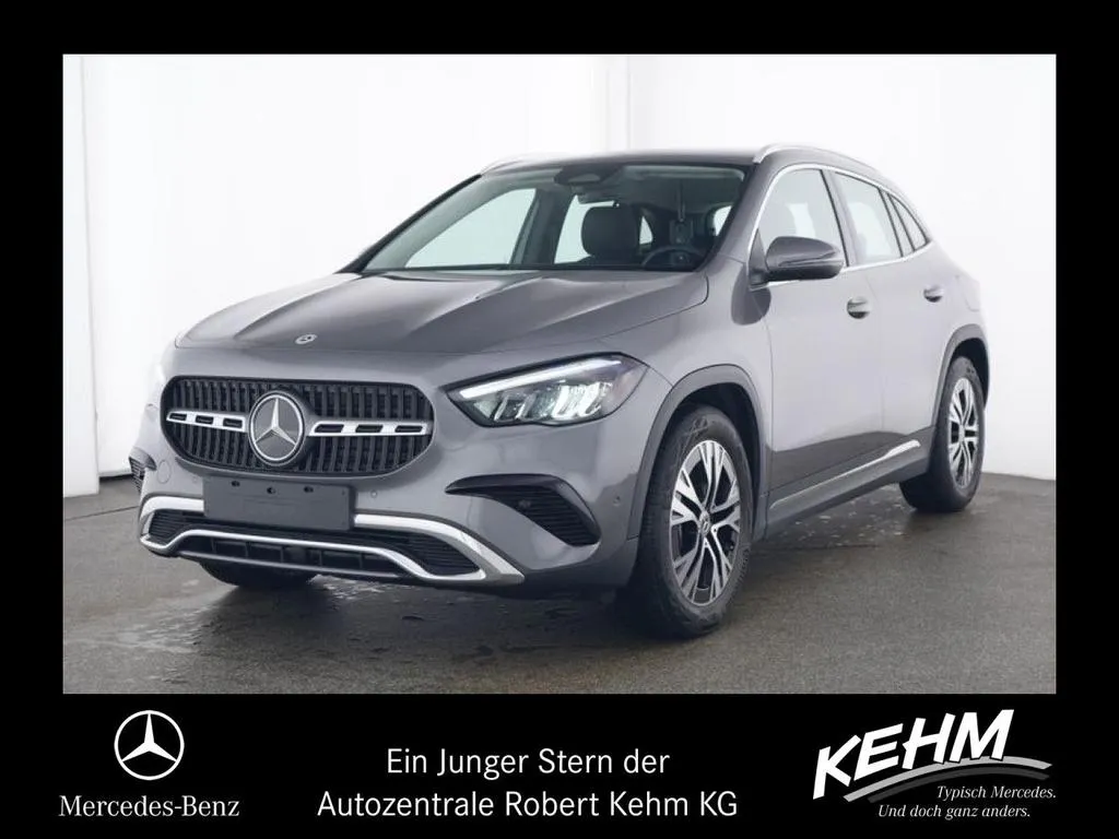 Mercedes-Benz GLA 220