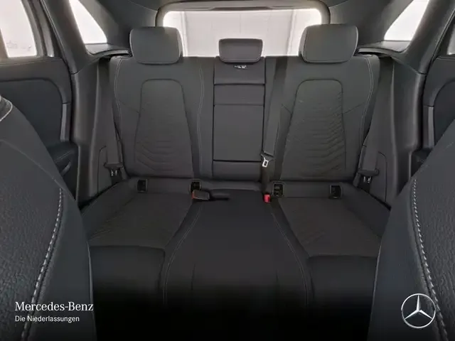 Mercedes-Benz EQA 300