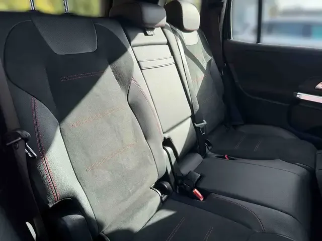 Mercedes-Benz EQB 250