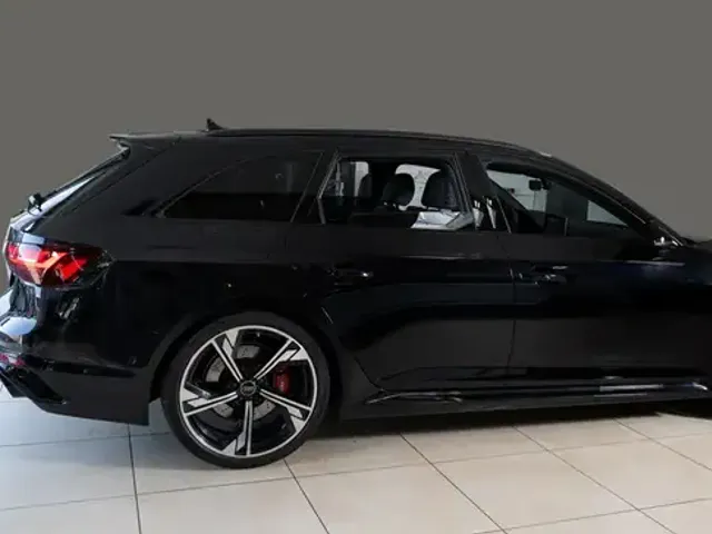 Audi RS4
