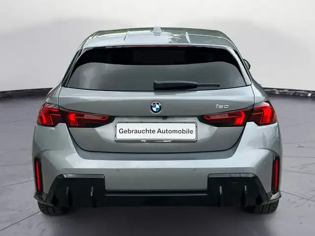 BMW 120