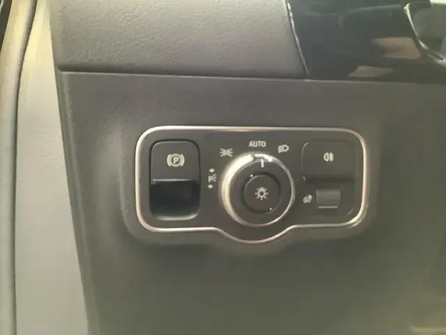 Mercedes-Benz GLA 220