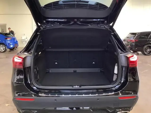 Mercedes-Benz GLA 220