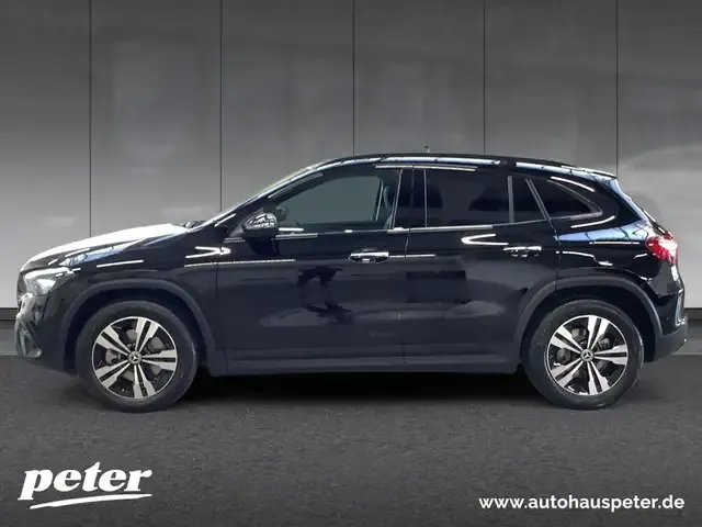 Mercedes-Benz GLA 220