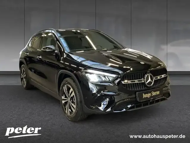 Mercedes-Benz GLA 220