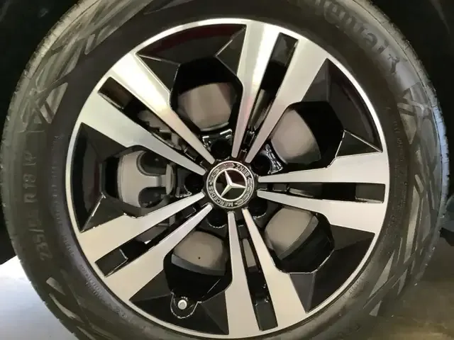 Mercedes-Benz GLA 220