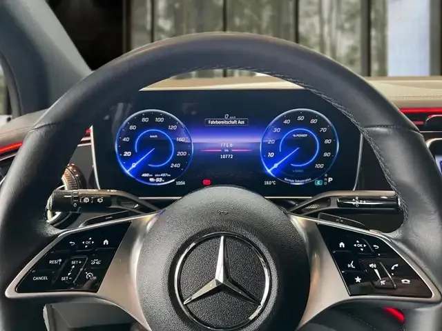 Mercedes-Benz EQE SUV