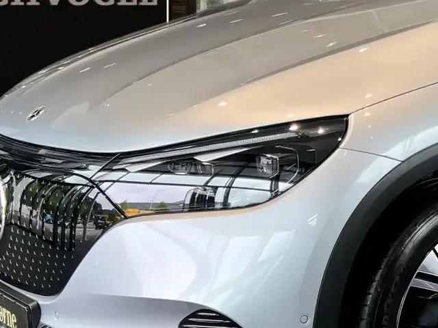 Mercedes-Benz EQE SUV