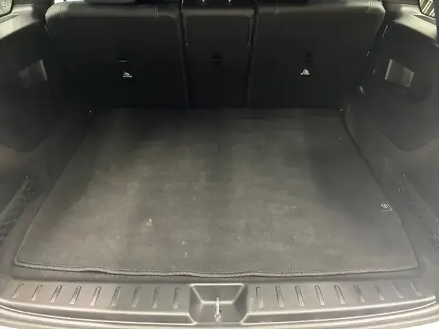 Mercedes-Benz GLB 220