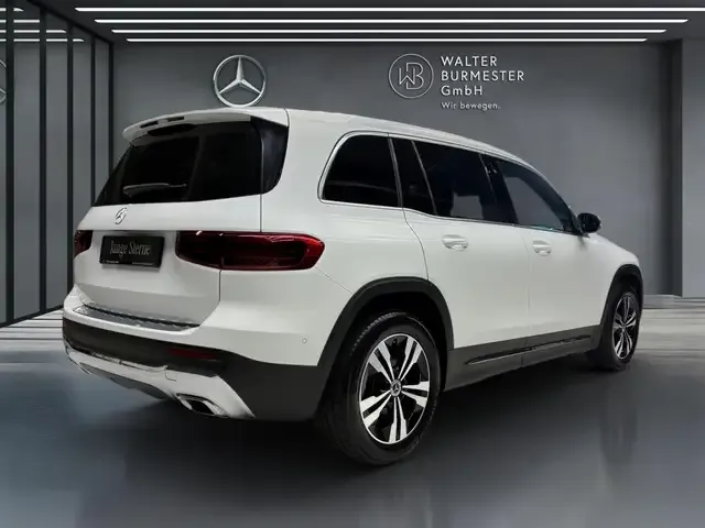Mercedes-Benz GLB 220