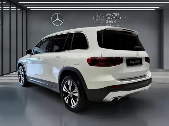Mercedes-Benz GLB 220