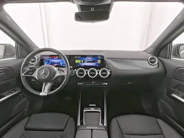 Mercedes-Benz EQA 300