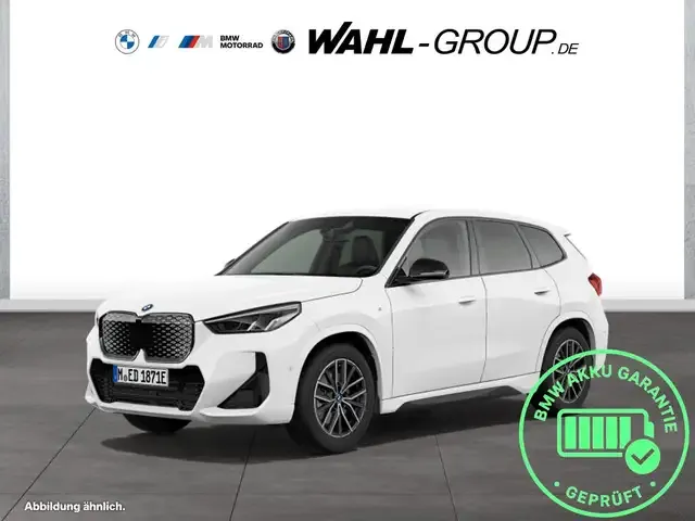 BMW iX1
