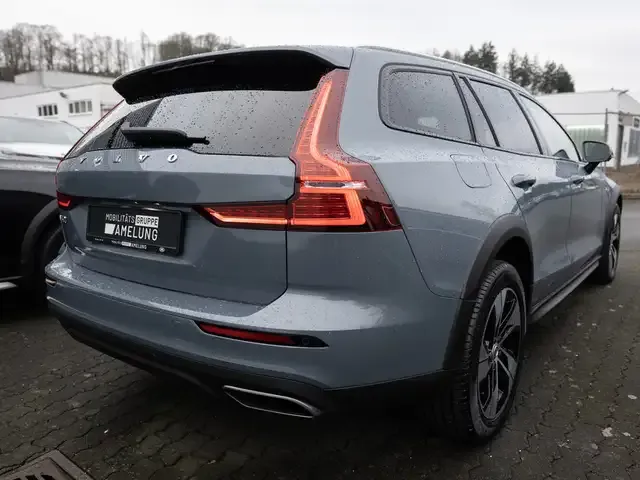 Volvo V60 Cross Country