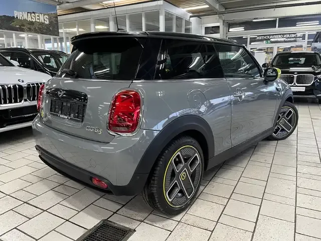 MINI Cooper SE