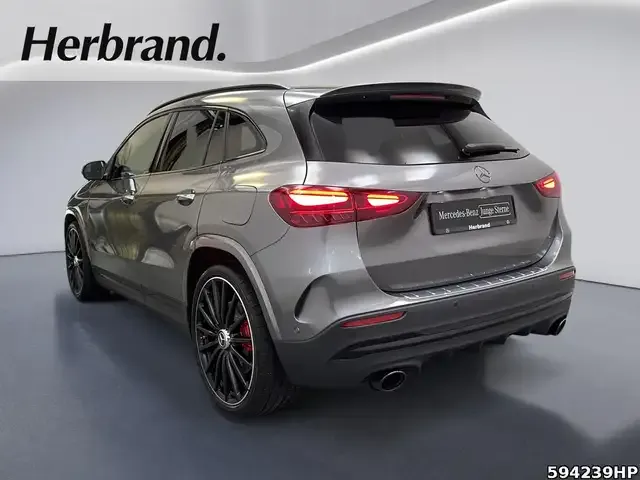 Mercedes-Benz GLA 35 AMG