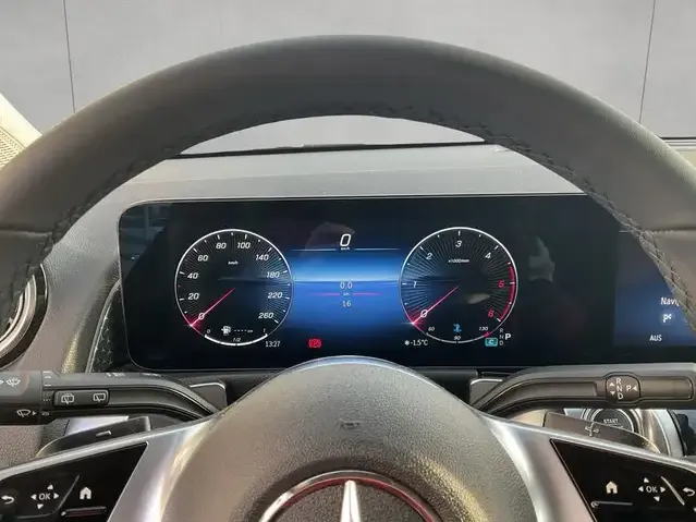 Mercedes-Benz GLB 200
