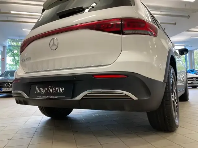 Mercedes-Benz EQB 250