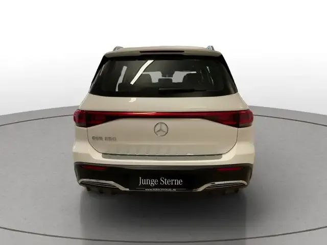 Mercedes-Benz EQB 250