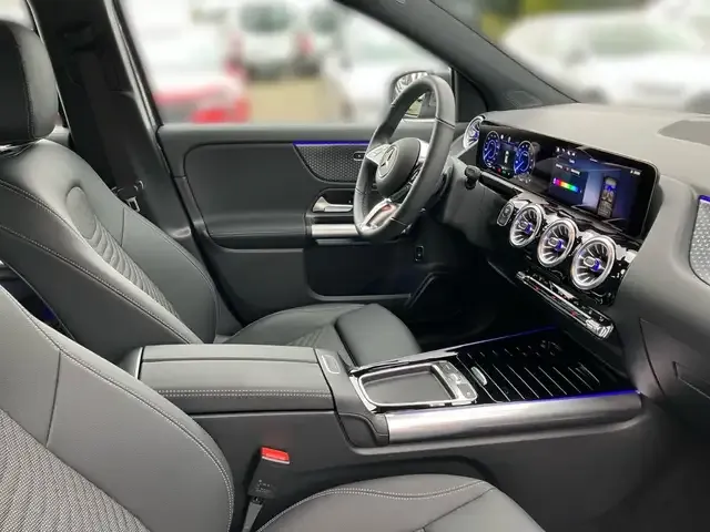 Mercedes-Benz EQA 300