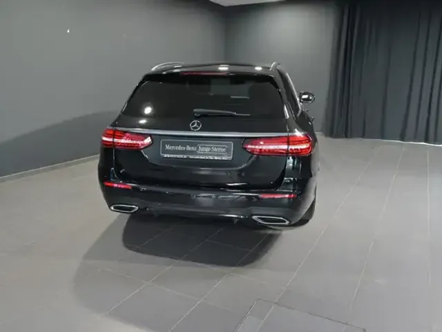 Mercedes-Benz E 400